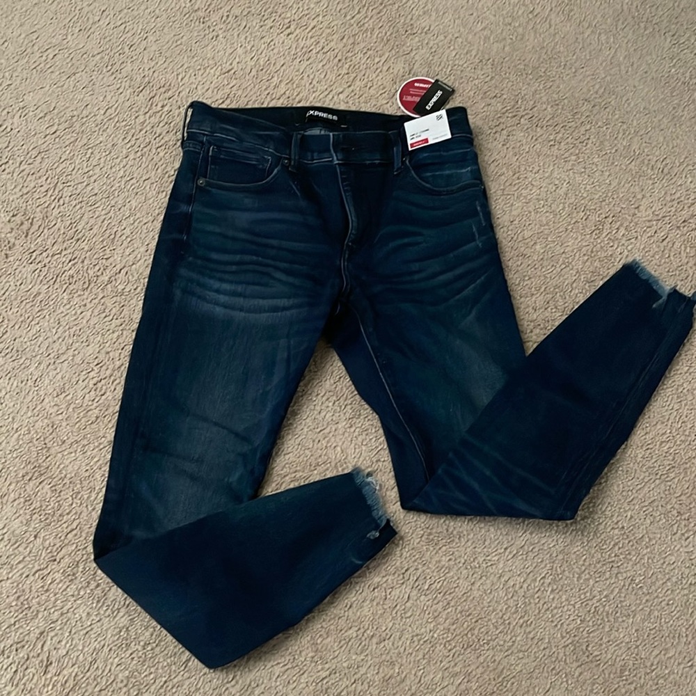 Women’s express jeans NEVER WORN WITH TAGS